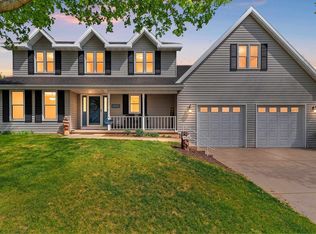 2951 Vercauteren Dr, Green Bay, WI 54313