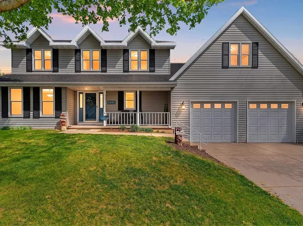 2951 Vercauteren Dr, Green Bay, WI 54313