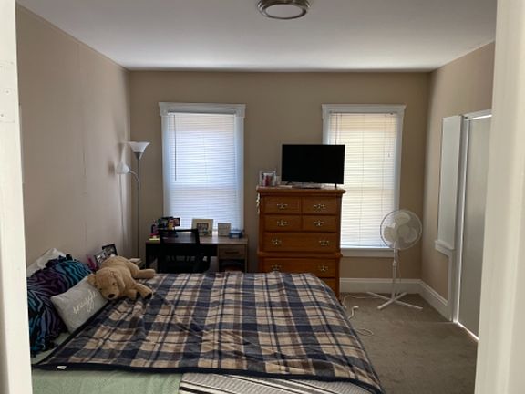 2nd image of 2041 Murray Hill Rd