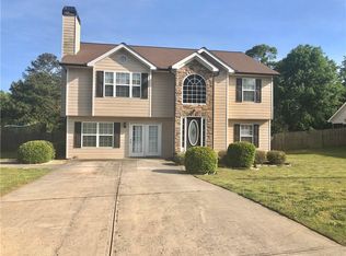 6065 Castlegate Dr, Douglasville, GA 30135