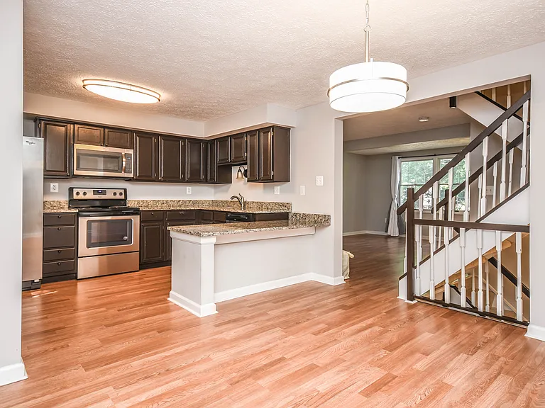 27 Cross Country Ct — Photo 7