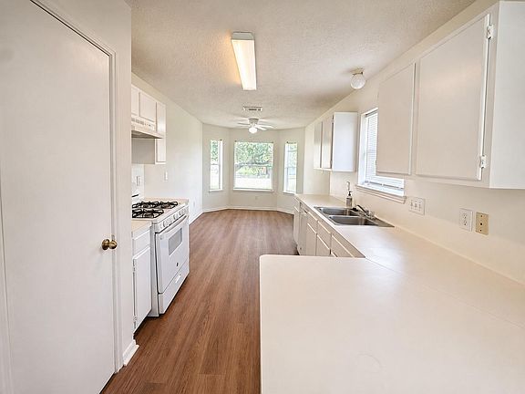 5th image of 18023 Lago Forest Dr
