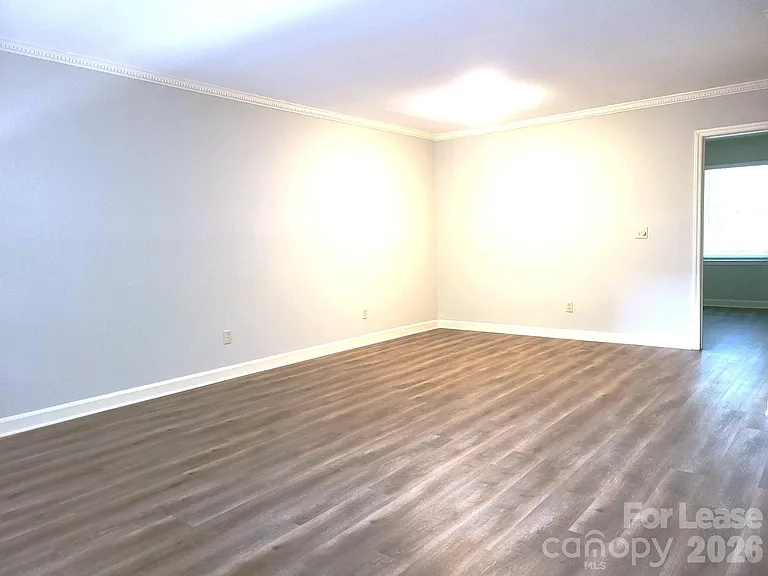 2141 Selwyn Ave #206 — Photo 4