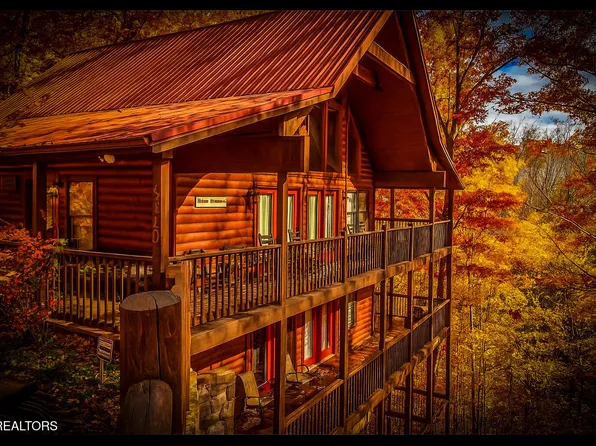 2440 Breezy Rd, Sevierville, TN 37876