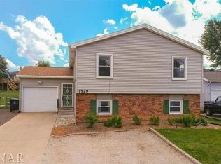 1529 N Hershey Rd, Bloomington, IL 61704