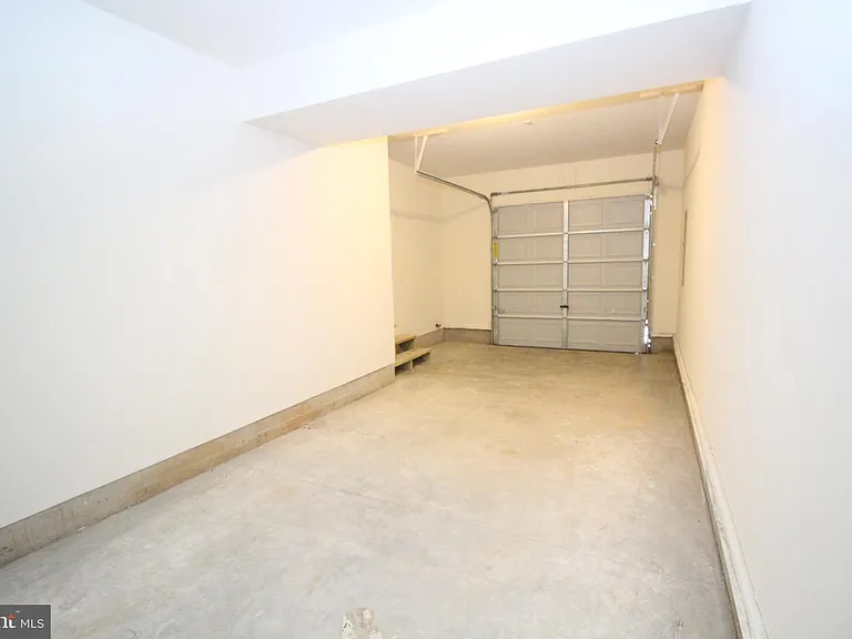 82 Filbert Dr — Photo 39