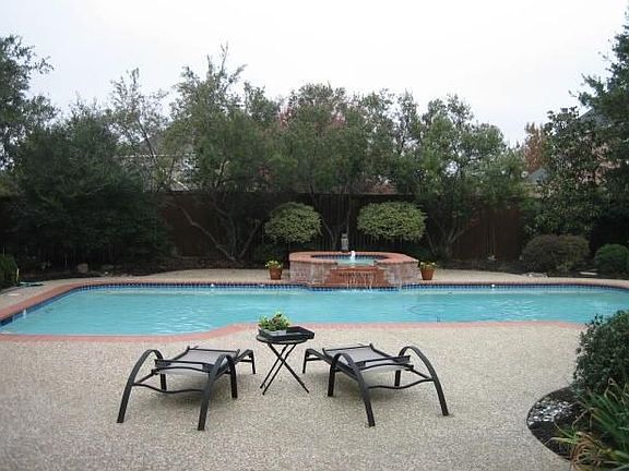 4th image of 2004 Savannah Dr
