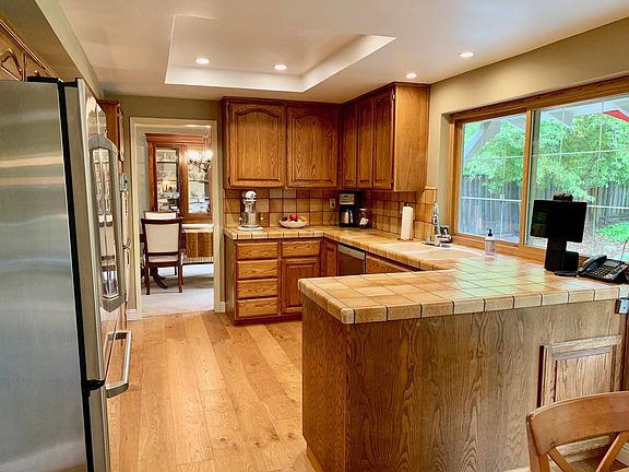 5th image of 6847 Eldridge Dr