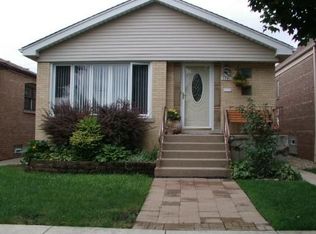 5717 S Moody Ave, Chicago, IL