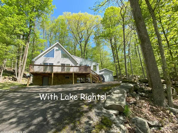 1025 Canary Ln, Lake Ariel, PA 18436