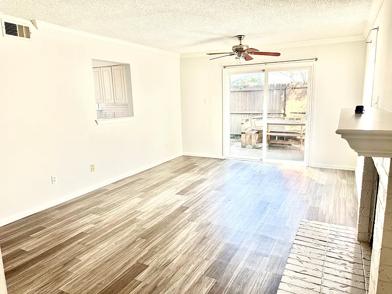 5326 Columbia Ave — Photo 3