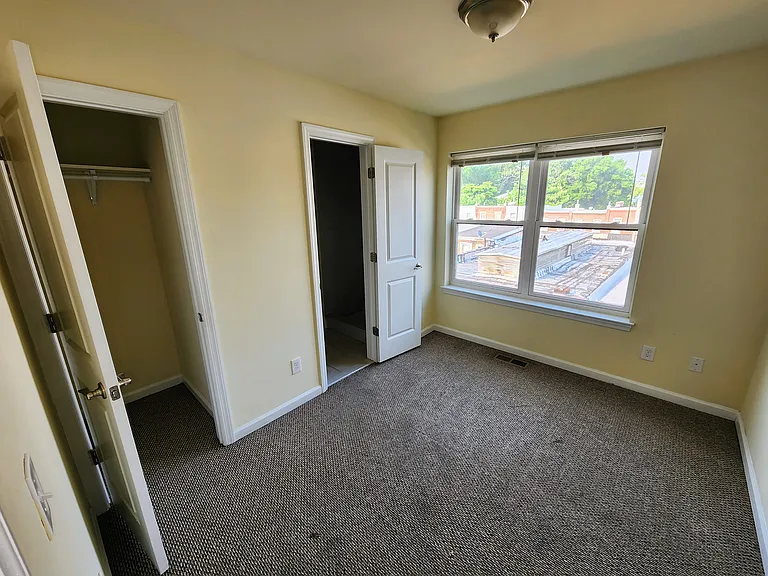 415 N 41st St #D — Photo 5