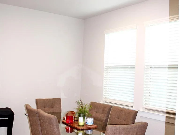 174 Gullivers Dr — Photo 6