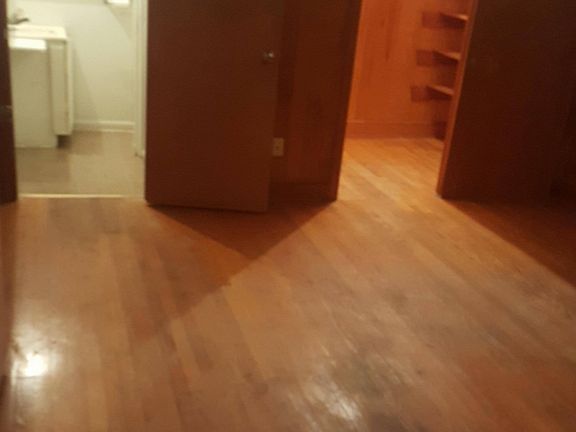 2nd image of 140 Greyson St