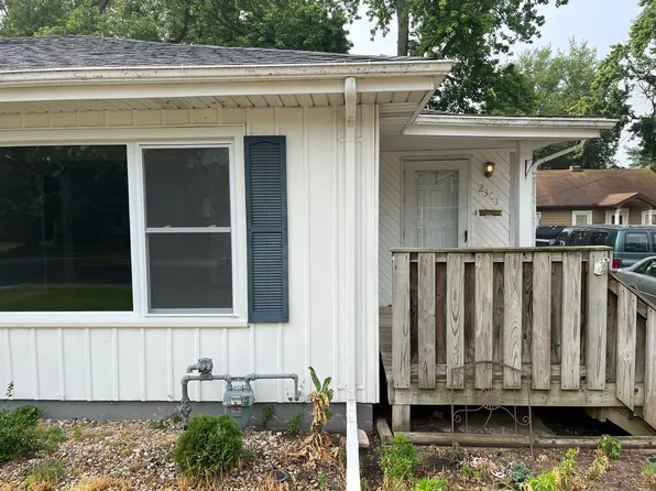 2320 W Ayres Ave, Peoria, IL 61604