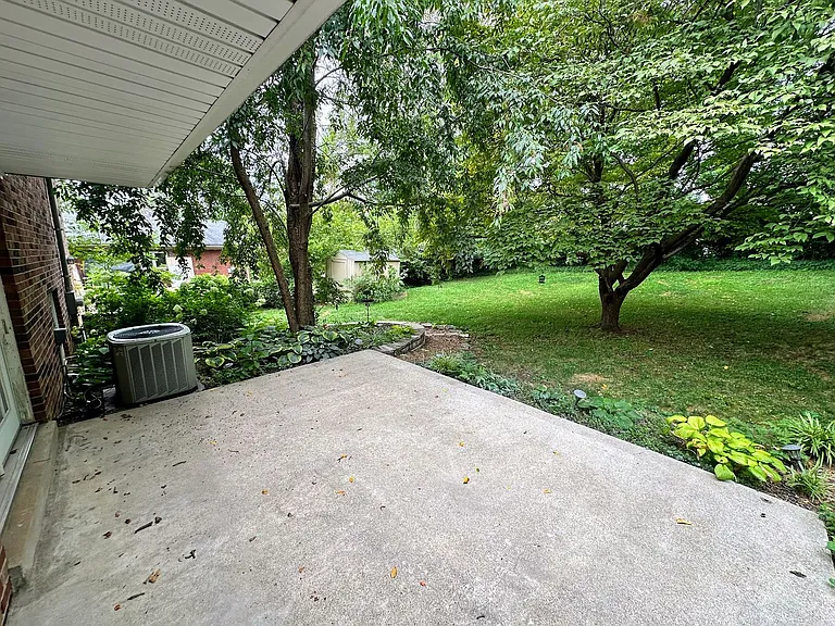 1187 Devonport Cir — Photo 23