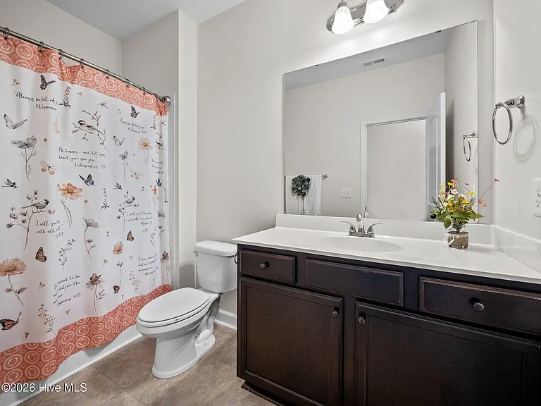 251 Breakwater Dr — Photo 39