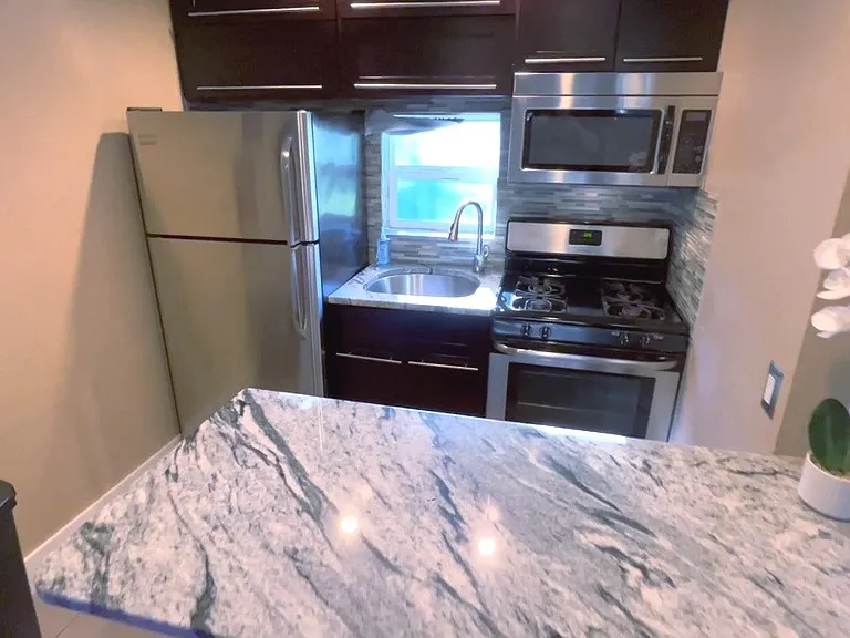 356 Jefferson St #2 — Photo 6