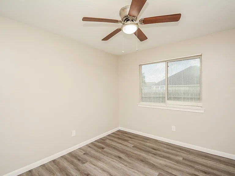 12202 Duane Ct — Photo 15