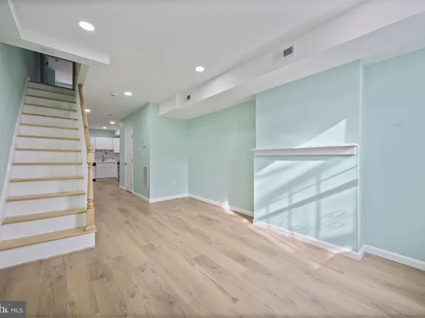 1316 McHenry St, Baltimore, MD 21223