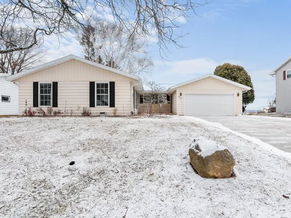 355 E Richards Rd, Oregon, WI 53575