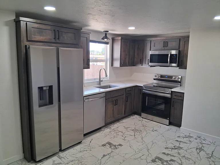 1504 Zuni Rd — Photo 5