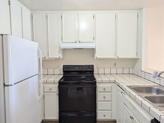 4th image of 5995 Dandridge Ln Unit 148