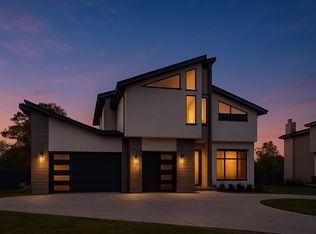 1331 Pfingsten Rd, Northbrook, IL 60062