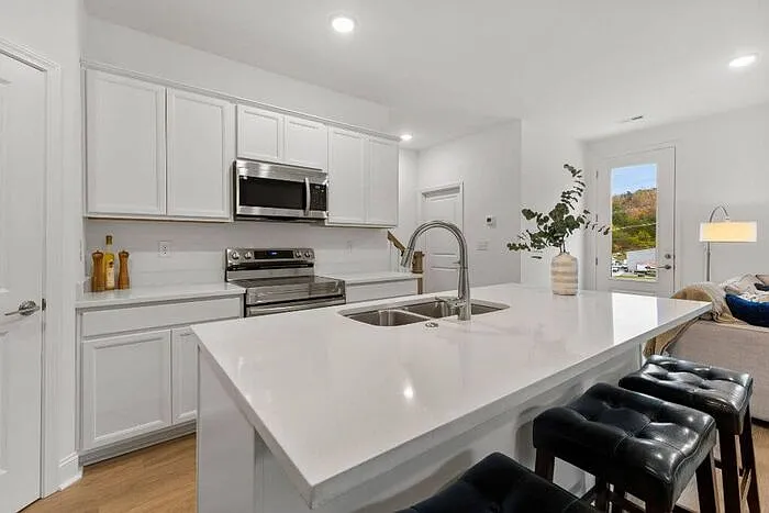 9159 Rolling Stone Way — Photo 6