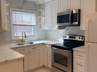 22140 59th Ave FLOOR 1, Oakland Gardens, NY 11364