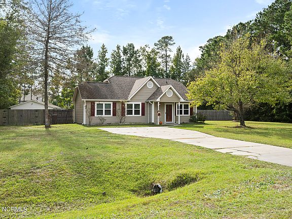 3rd image of 49 Carol Lynn Drive NE
