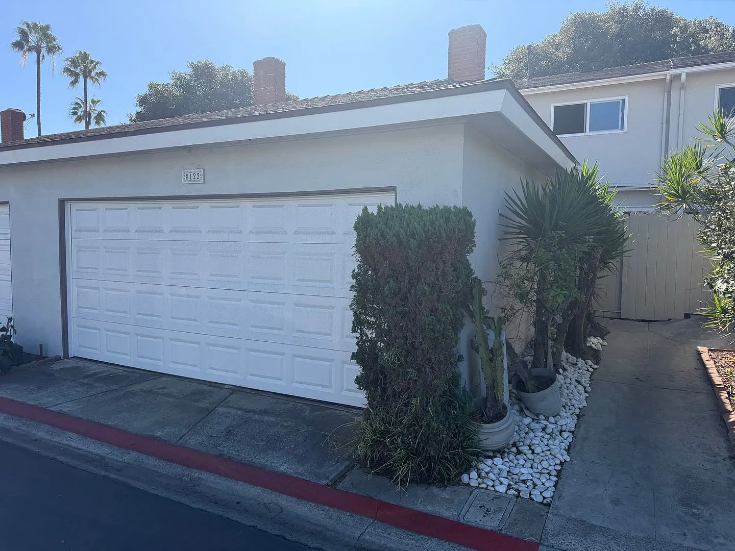 Spacious 4 Bedroom Huntington Beach Townhome | Near the Beach — Photo 2