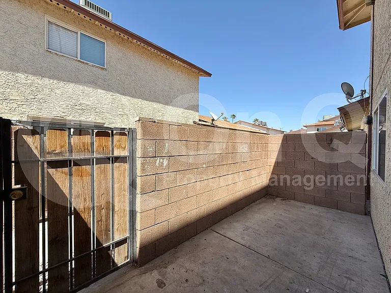 860 E Brown Rd #32 — Photo 20