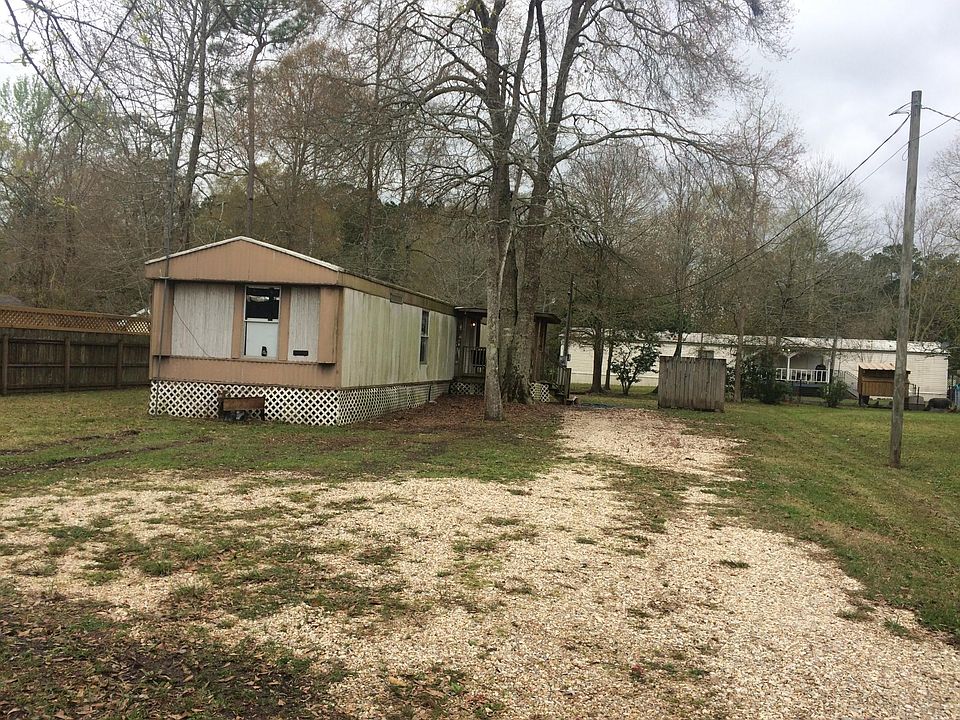 2nd image of 66113 Cypress St
