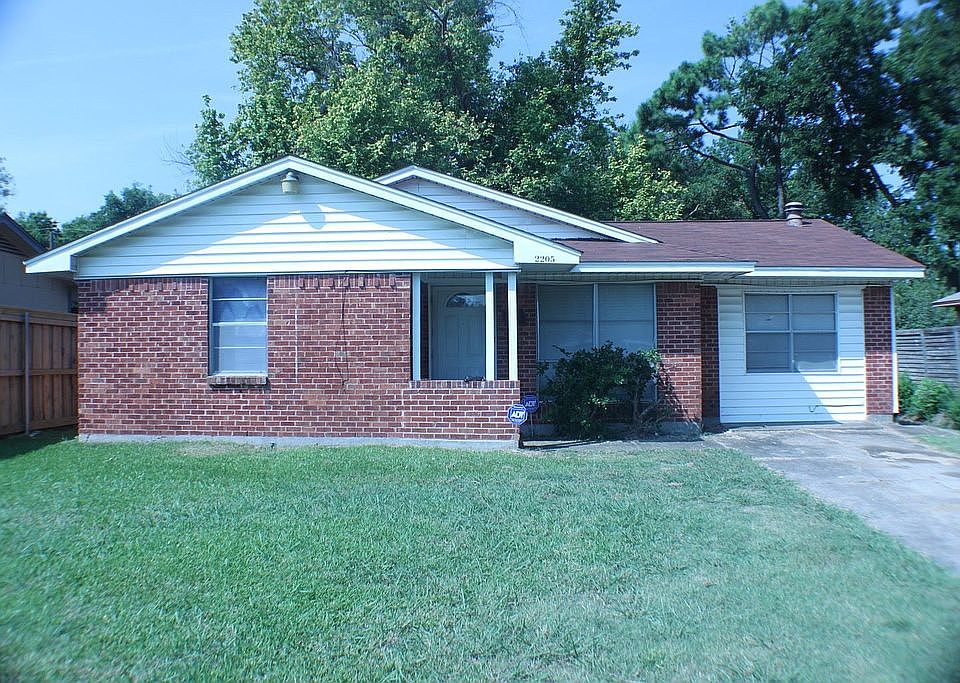 1st image of 2205 Diane Dr