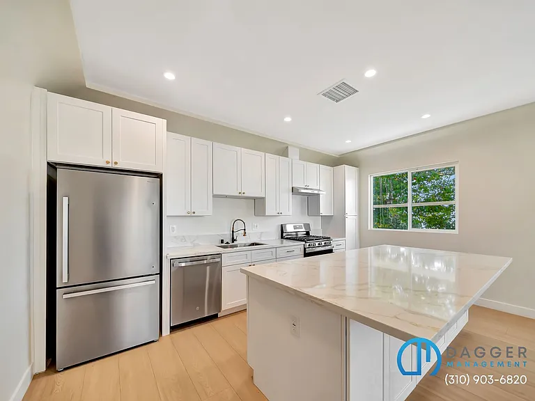 2800 Winter St #3 — Photo 9