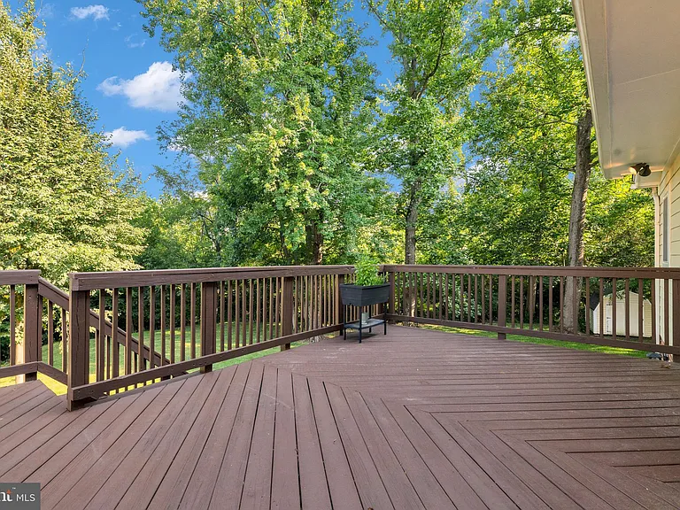 7205 Van Ness Ct — Photo 42