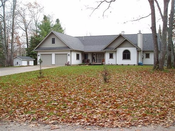 Front of house overlooking woods