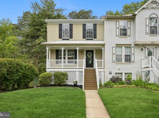 43 Wagon Wheel Dr, Sicklerville, NJ 08081