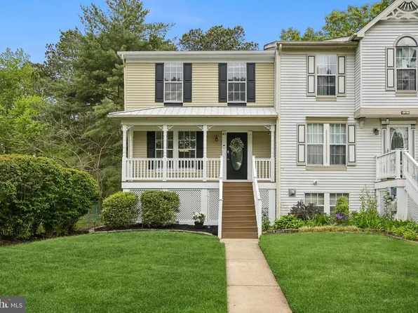 43 Wagon Wheel Dr, Sicklerville, NJ 08081