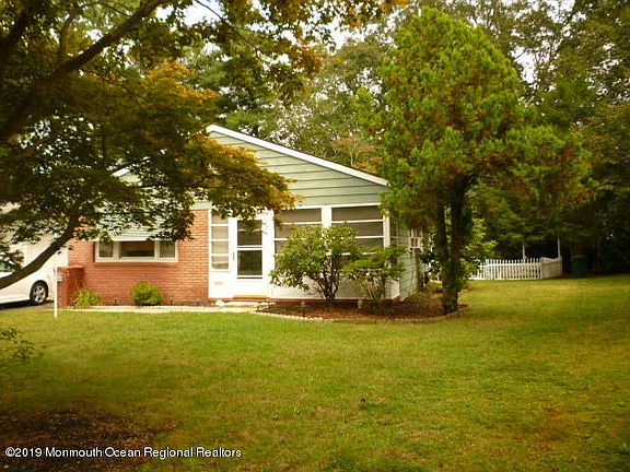 4th image of 15 Buttercup Ct