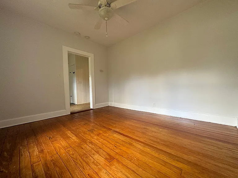 730 NE 10th Ave #C — Photo 2