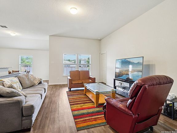 5th image of 6206 Underwood Way