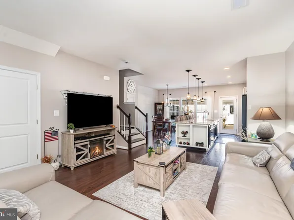 216 Shields Rd, Stafford, VA 22554