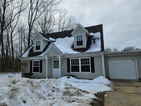 7294 Scottsdale Cir, Mentor, OH 44060