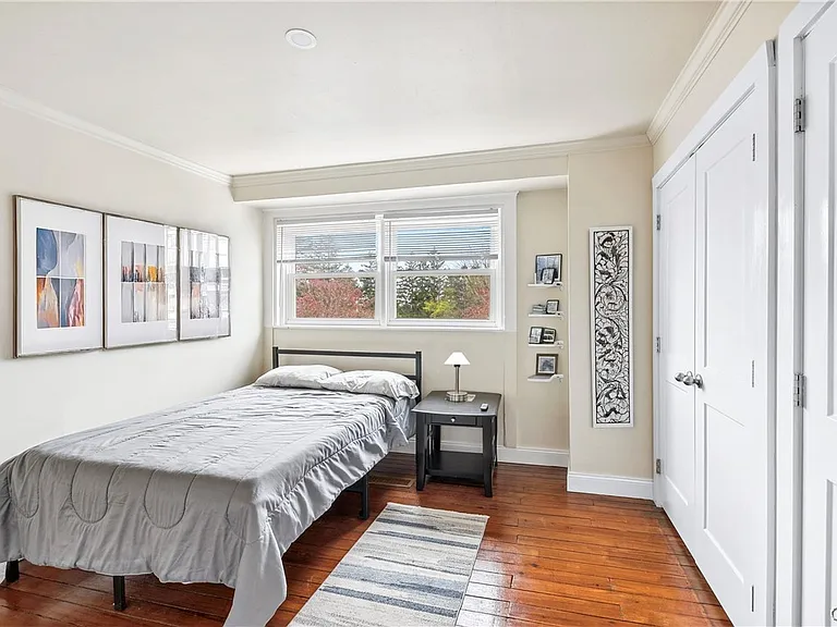 40 Lakeview Cir #1 — Photo 12