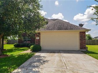 315 Glade Bridge Ln, Dickinson, TX 77539