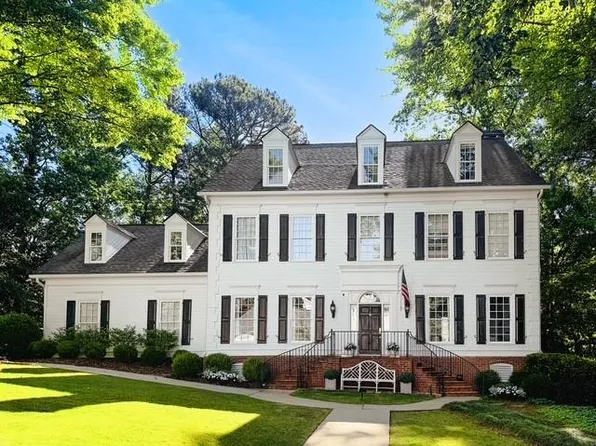 155 Helmsley Dr, Sandy Springs, GA 30327