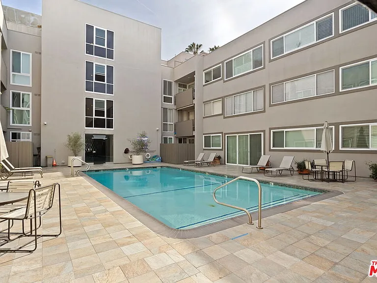 1025 N Kings Rd #313 — Photo 5