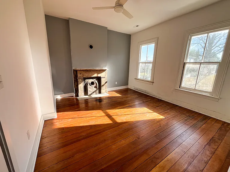 309 Hinton St — Photo 23